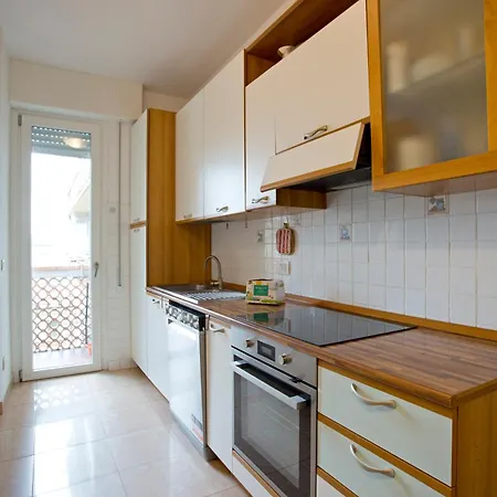Appartement Casa Nica, Comfortable Flat Just 200 M From The Sea Lido di Camaiore