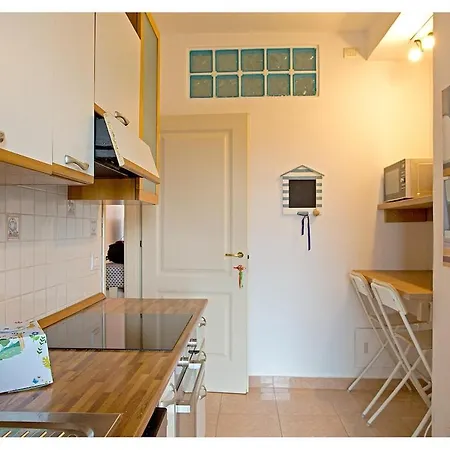 Casa Nica, Comfortable Flat Just 200 M From The Sea * Λίντο ντι Καμαϊόρε