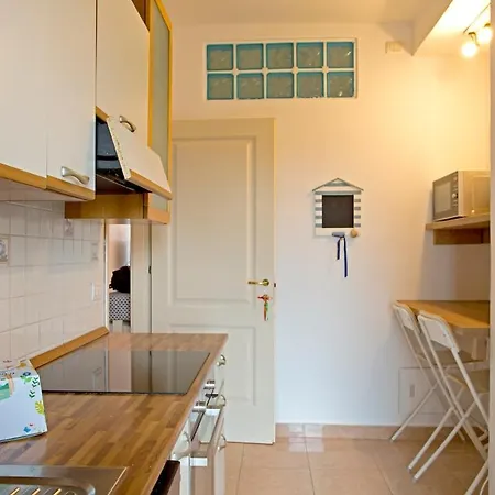 Διαμέρισμα Casa Nica, Comfortable Flat Just 200 M From The Sea Λίντο ντι Καμαϊόρε