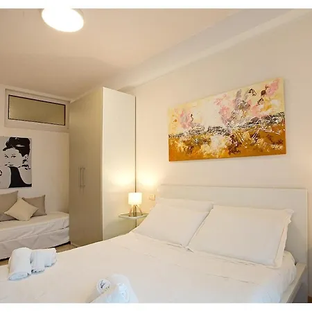 Casa Nica, Comfortable Flat Just 200 M From The Sea * Λίντο ντι Καμαϊόρε